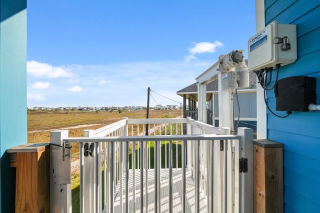 23194 Camino Street, Galveston, TX 77554