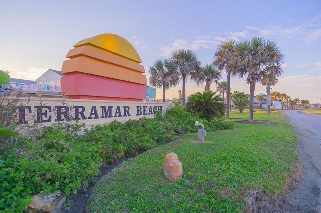 23194 Camino Street, Galveston, TX 77554