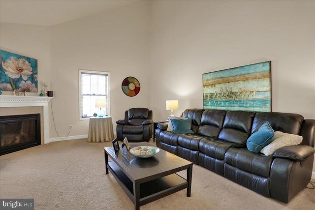 21 SAWGRASS DR, Reading, PA 19606