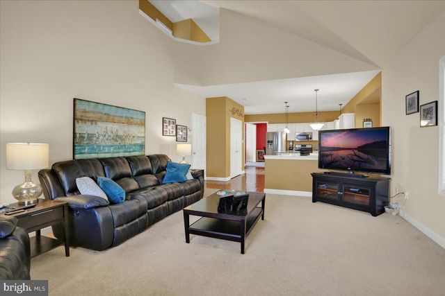 21 SAWGRASS DR, Reading, PA 19606