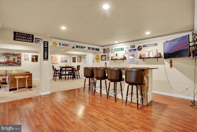 21 SAWGRASS DR, Reading, PA 19606