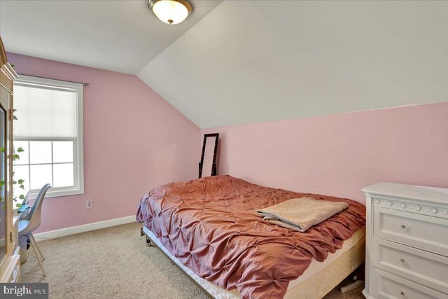 21 SAWGRASS DR, Reading, PA 19606