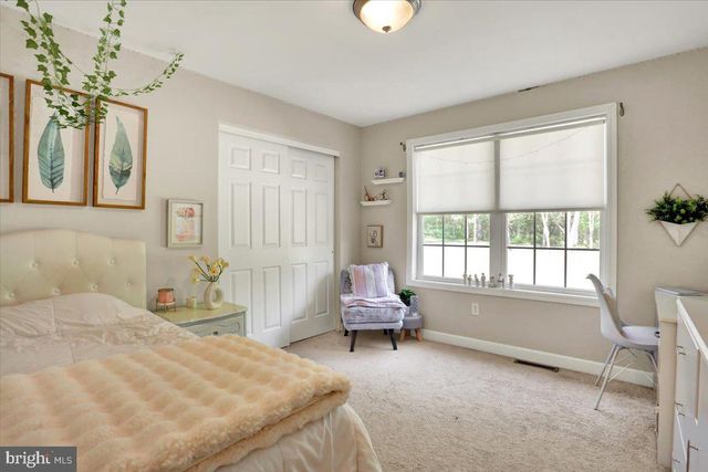 21 SAWGRASS DR, Reading, PA 19606