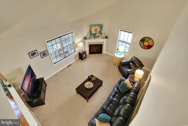 21 SAWGRASS DR, Reading, PA 19606