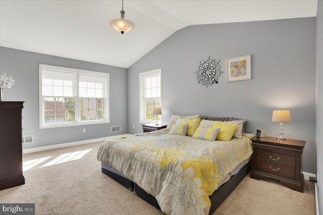 21 SAWGRASS DR, Reading, PA 19606