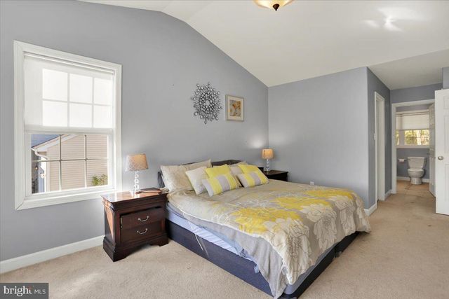 21 SAWGRASS DR, Reading, PA 19606