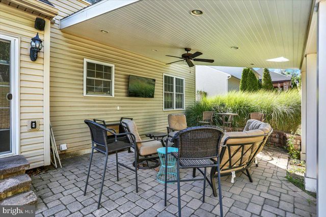 21 SAWGRASS DR, Reading, PA 19606