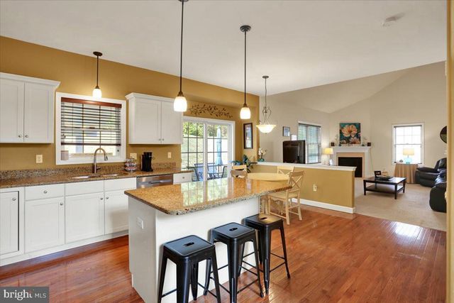 21 SAWGRASS DR, Reading, PA 19606