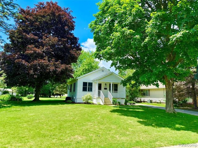 11614 Schram Street, Grand Blanc, MI 48439