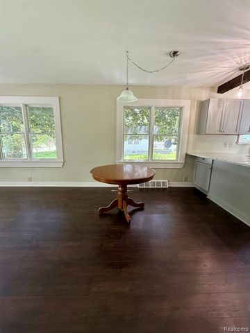 11614 Schram Street, Grand Blanc, MI 48439