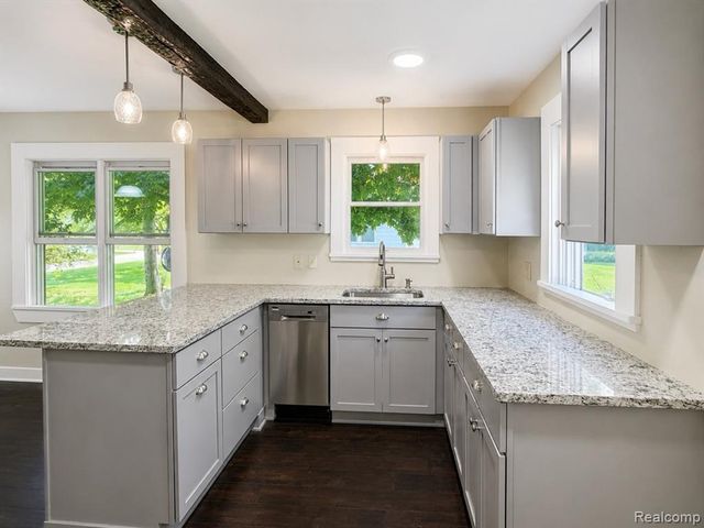 11614 Schram Street, Grand Blanc, MI 48439