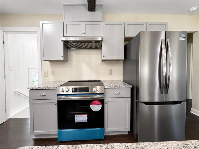 11614 Schram Street, Grand Blanc, MI 48439