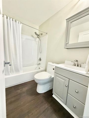 11614 Schram Street, Grand Blanc, MI 48439