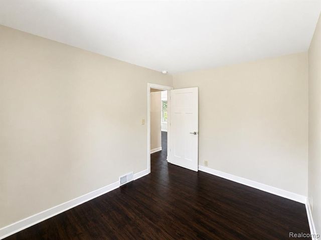 11614 Schram Street, Grand Blanc, MI 48439