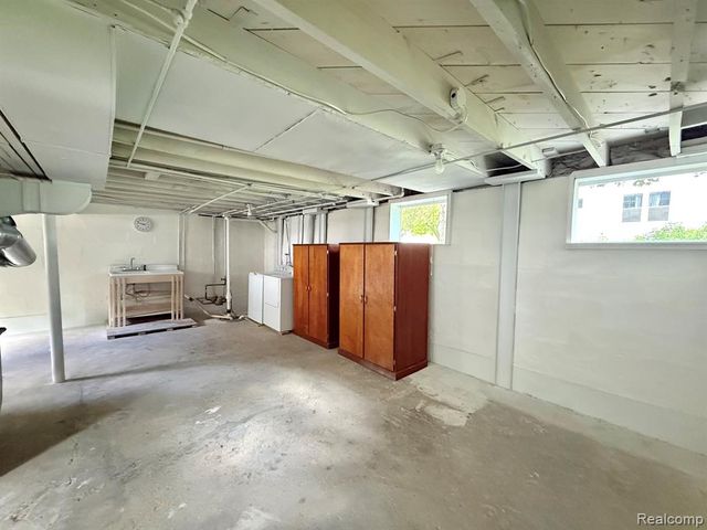 11614 Schram Street, Grand Blanc, MI 48439