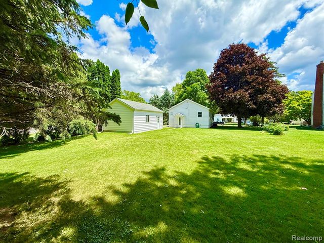 11614 Schram Street, Grand Blanc, MI 48439