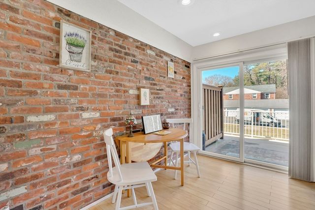 80 Yorktown Dr 80, Springfield, MA 01108