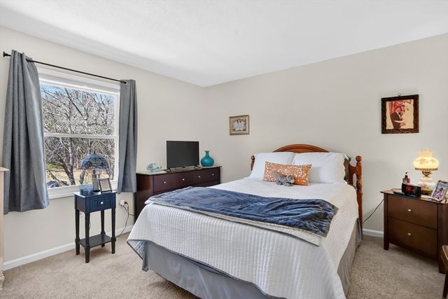 80 Yorktown Dr 80, Springfield, MA 01108