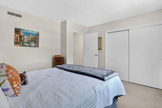 80 Yorktown Dr 80, Springfield, MA 01108