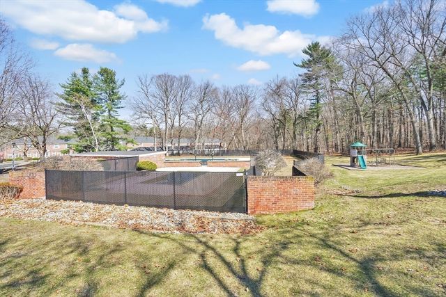 80 Yorktown Dr 80, Springfield, MA 01108
