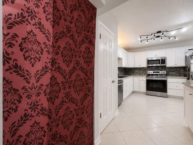 290 GLENEAGLES DRIVE, Orange Park, FL 32073