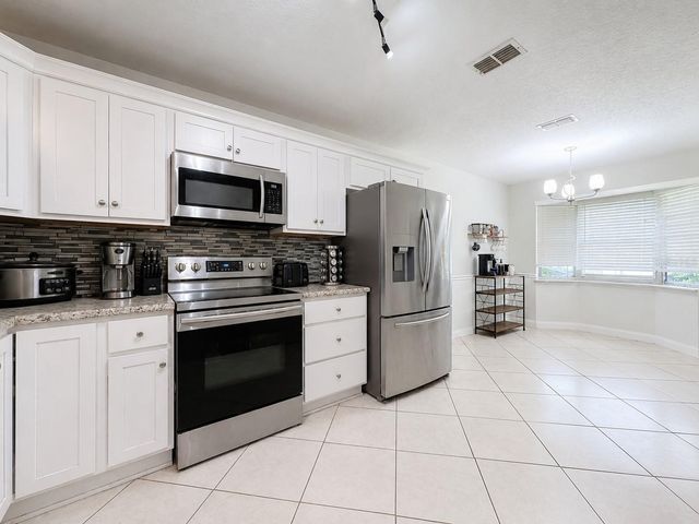 290 GLENEAGLES DRIVE, Orange Park, FL 32073