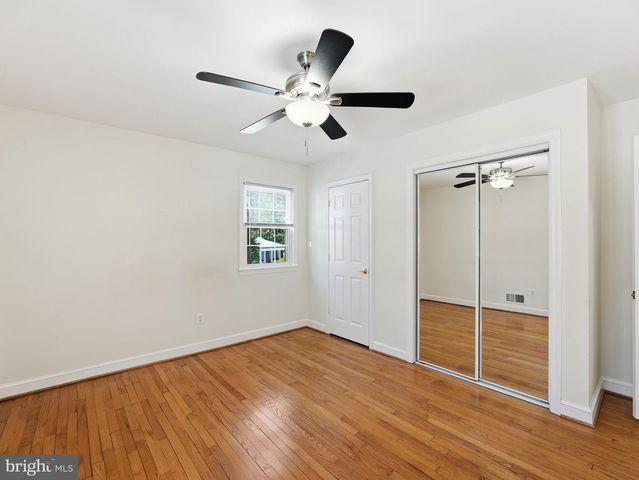 3015 CRANE DR, Falls Church, VA 22042