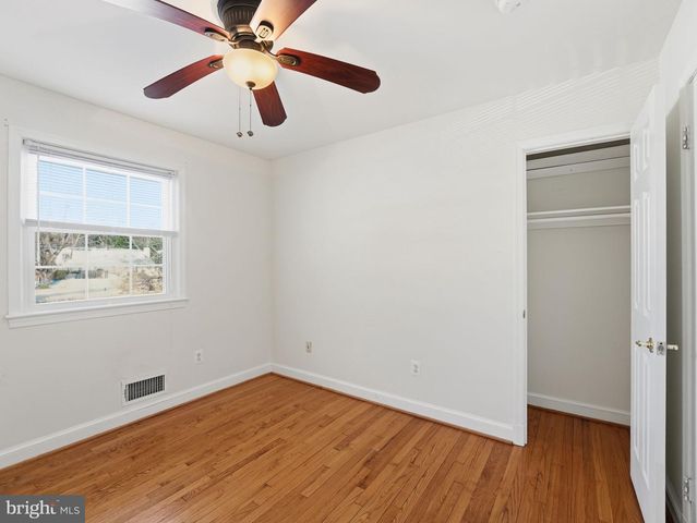 3015 CRANE DR, Falls Church, VA 22042