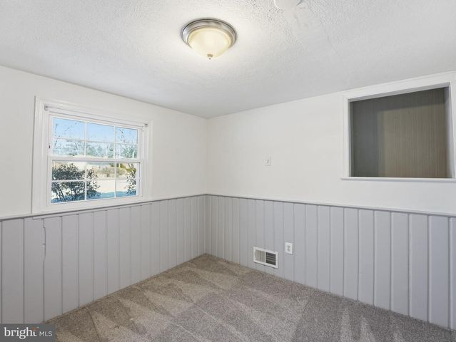 3015 CRANE DR, Falls Church, VA 22042