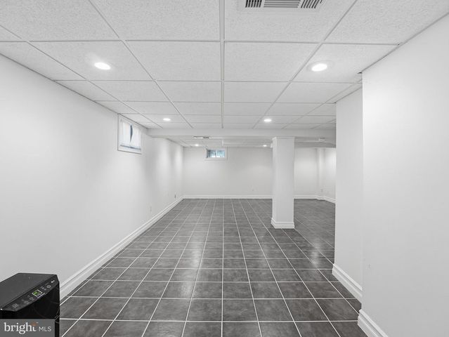 3015 CRANE DR, Falls Church, VA 22042