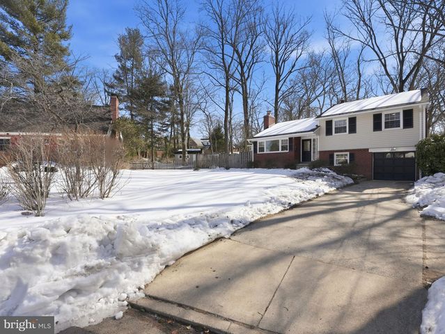 3015 CRANE DR, Falls Church, VA 22042