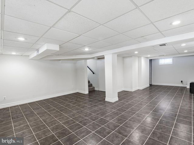 3015 CRANE DR, Falls Church, VA 22042