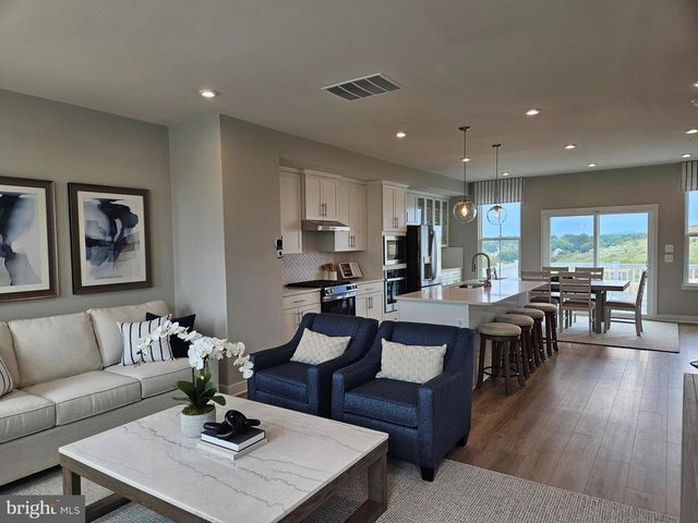 66 RAIL YARD DR, Enola, PA 17025