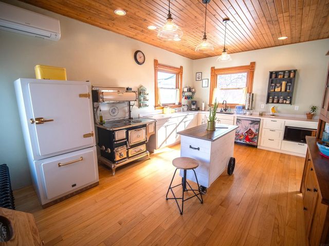 414 Chase Street, Osage, IA 50461