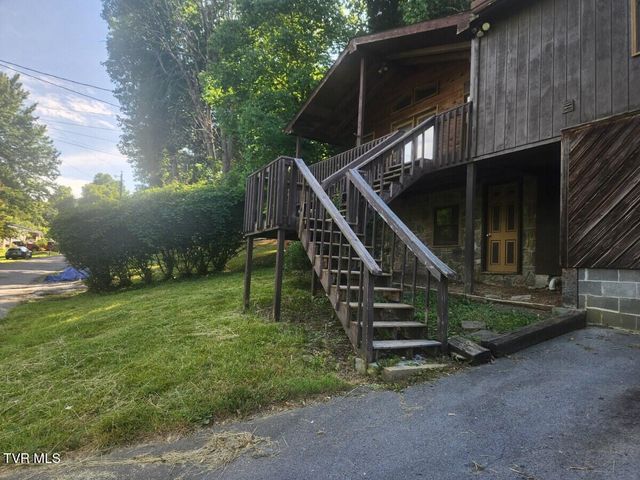 1111 Berry Road, Elizabethton, TN 37643