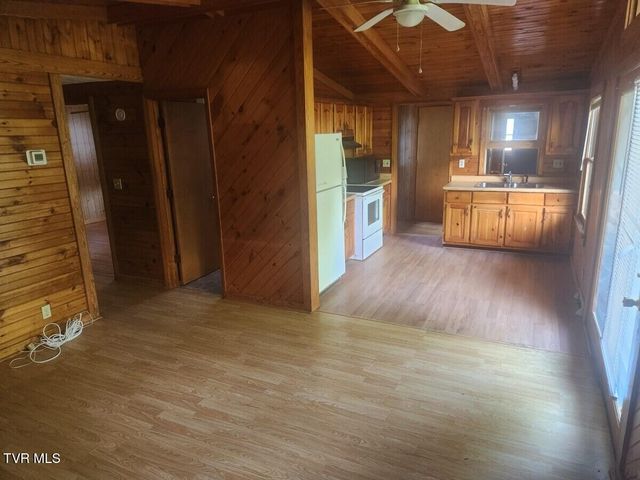 1111 Berry Road, Elizabethton, TN 37643