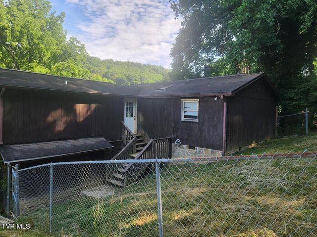1111 Berry Road, Elizabethton, TN 37643