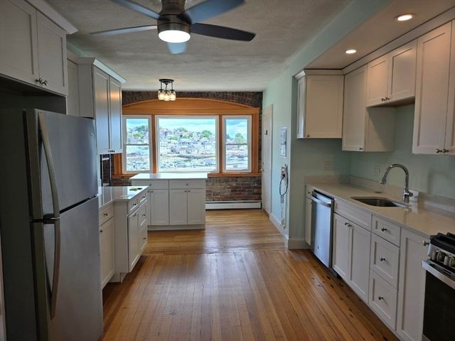 235 Washington Ave PH5, Winthrop, MA 02152