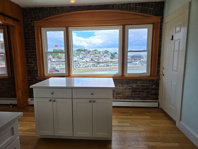 235 Washington Ave PH5, Winthrop, MA 02152