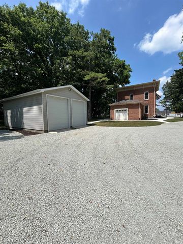 732 W Michigan Street, New Carlisle, IN 46552
