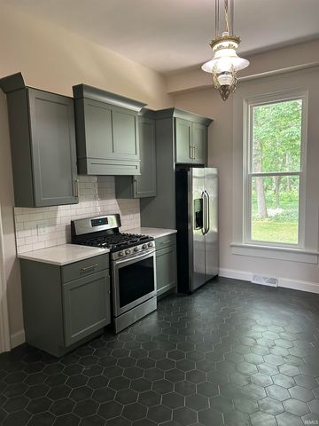 732 W Michigan Street, New Carlisle, IN 46552