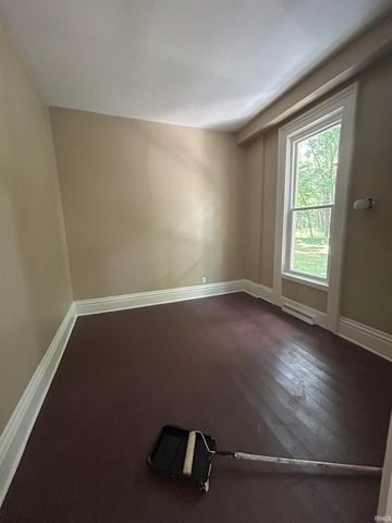 732 W Michigan Street, New Carlisle, IN 46552