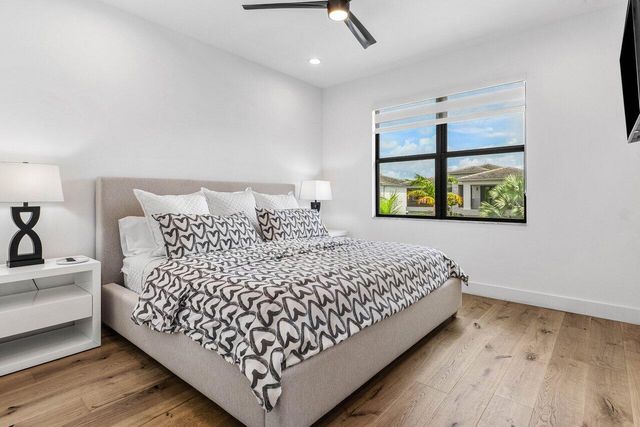 8568 Dream Falls Street, Boca Raton, FL 33496