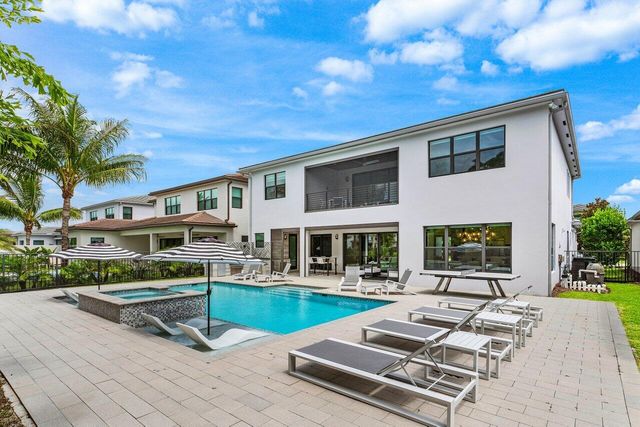 8568 Dream Falls Street, Boca Raton, FL 33496