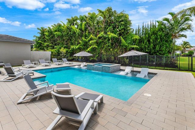 8568 Dream Falls Street, Boca Raton, FL 33496