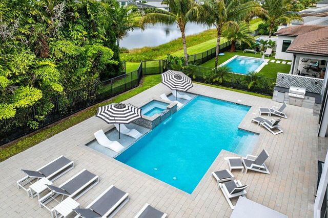 8568 Dream Falls Street, Boca Raton, FL 33496