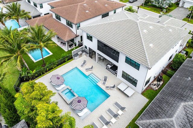 8568 Dream Falls Street, Boca Raton, FL 33496
