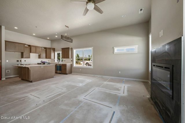 7388 N Breaux Dr, Coeur D'alene, ID 83815