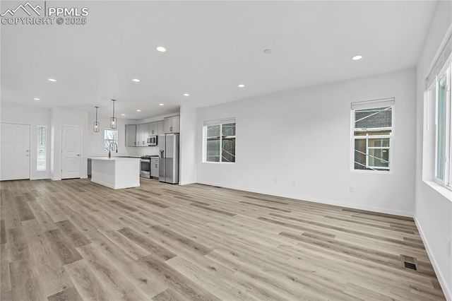 8172 Manor House Way, Colorado Springs, CO 80908