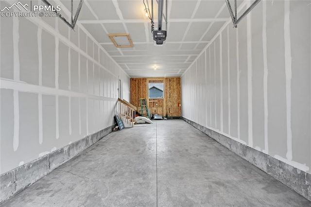 8172 Manor House Way, Colorado Springs, CO 80908